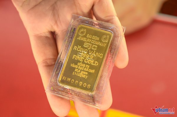 Ngân hàng Nhà nước tạm dừng các vấn đề thị trường cung cấp vàng thỏi vàng 10 năm