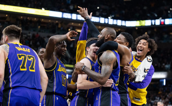 Lakers có thêm một cơ hội! Nếu bạn giành được Ayton và Abselle, bạn sẽ chỉ mạnh hơn năm ngoái!